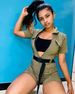 Suhana Khan / __suhuuu__ nude photo #0215