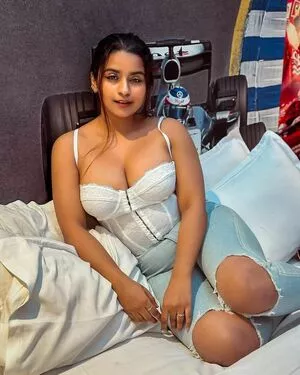 Suhana Khan / __suhuuu__ nude photo #0390