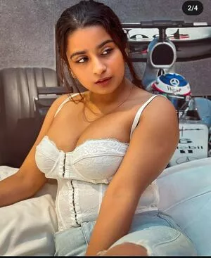 Suhana Khan / __suhuuu__ nude photo #0525