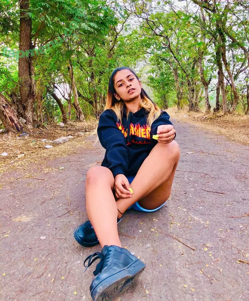Suhana Khan nude photo #0182 (__suhuuu__)