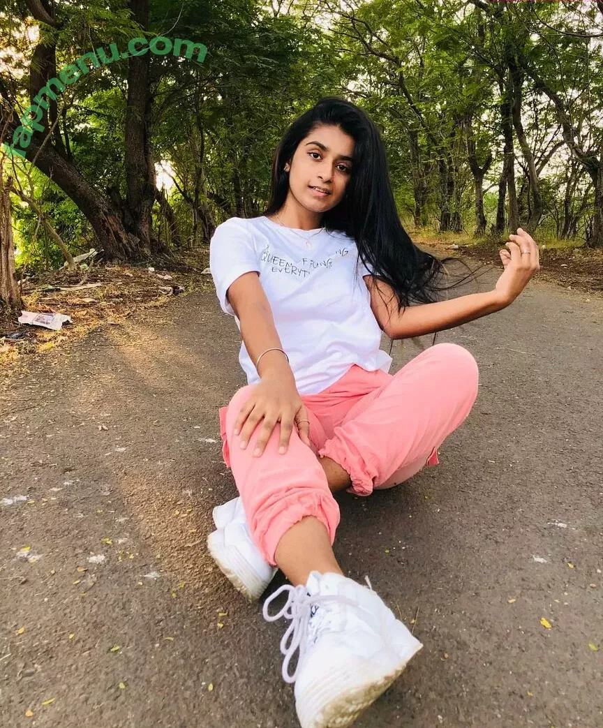 Suhana Khan nude photo #0192 (__suhuuu__)