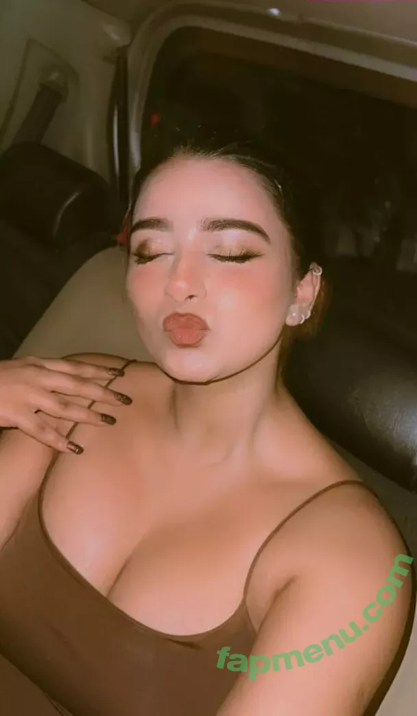Suhana Khan nude photo #0301 (__suhuuu__)