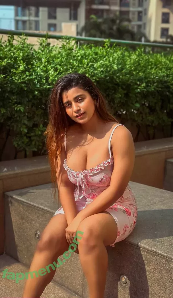 Suhana Khan nude photo #0309 (__suhuuu__)