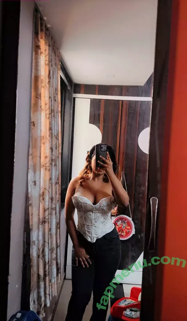 Suhana Khan nude photo #0320 (__suhuuu__)