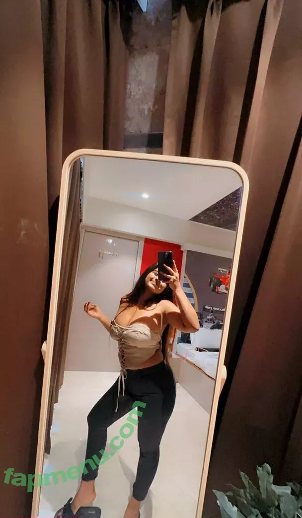 Suhana Khan nude photo #0347 (__suhuuu__)
