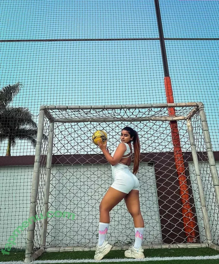Suhana Khan nude photo #0351 (__suhuuu__)
