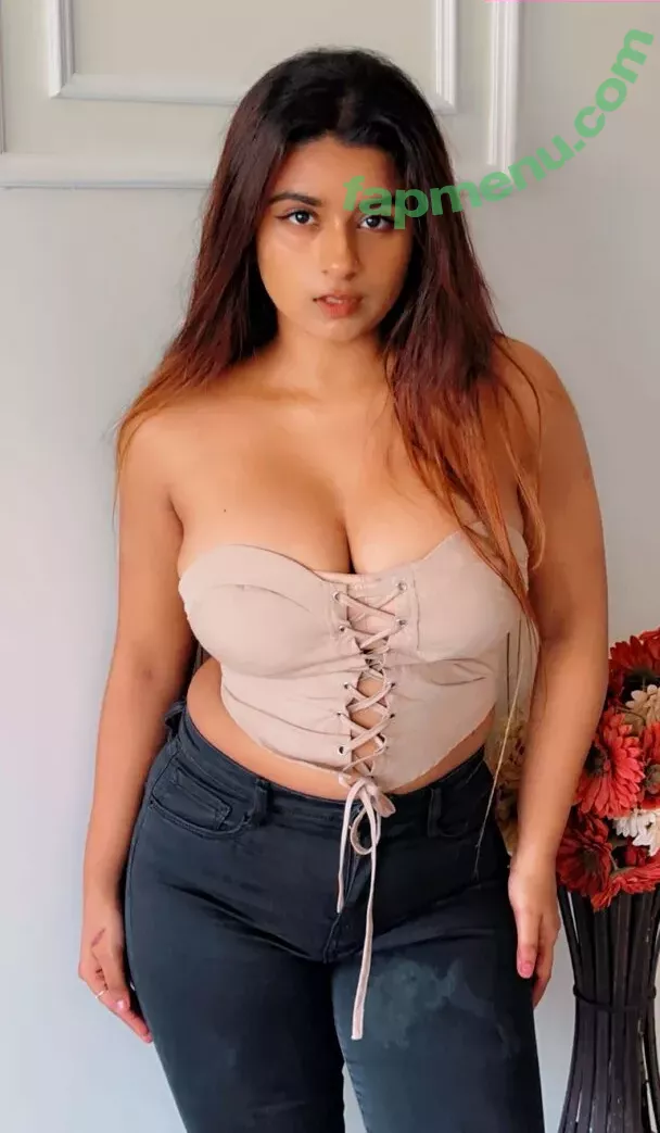Suhana Khan nude photo #0358 (__suhuuu__)