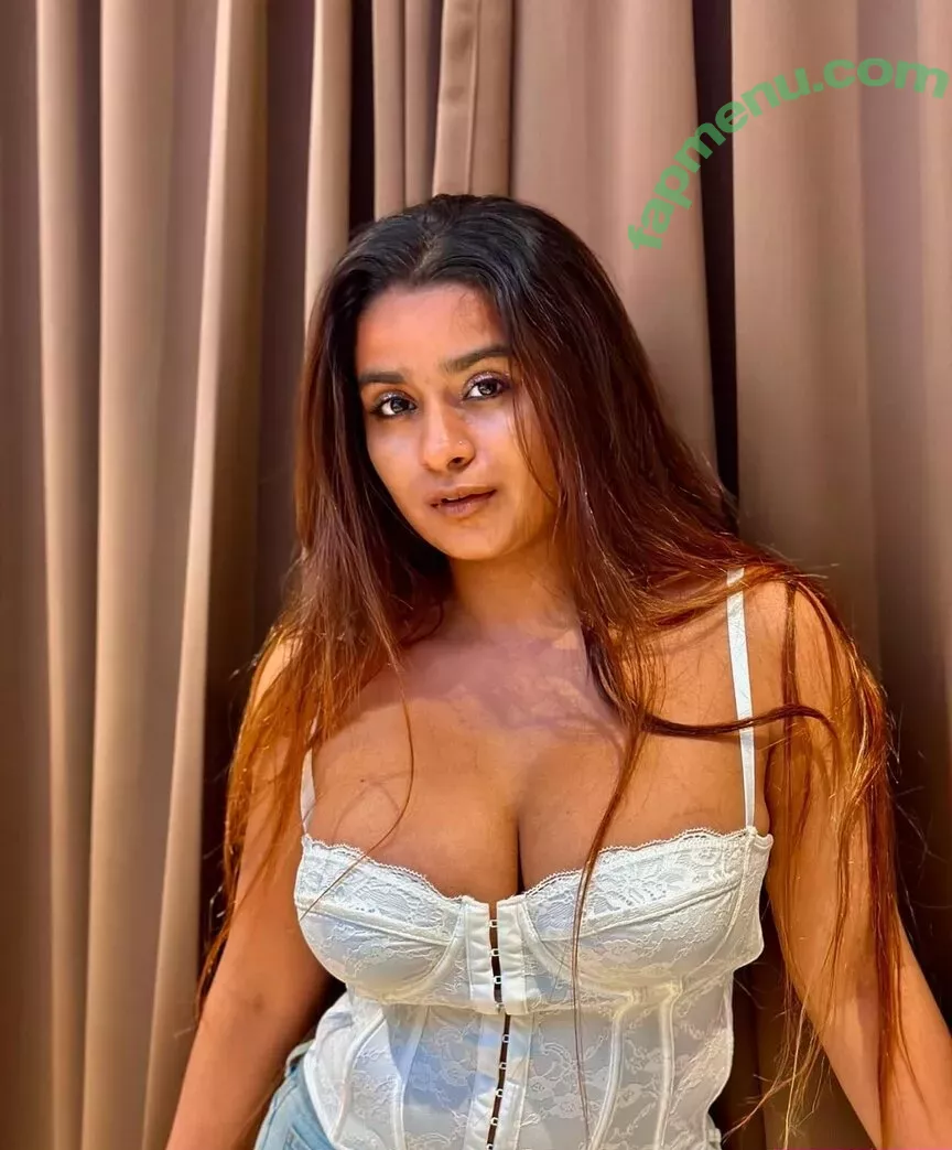Suhana Khan nude photo #0382 (__suhuuu__)