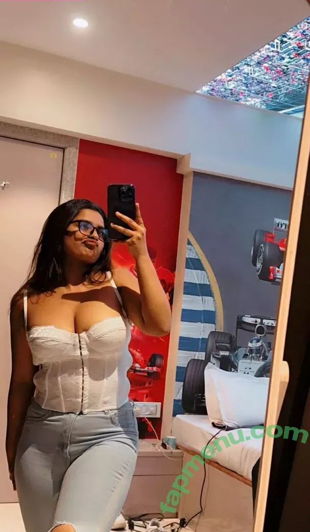 Suhana Khan nude photo #0388 (__suhuuu__)