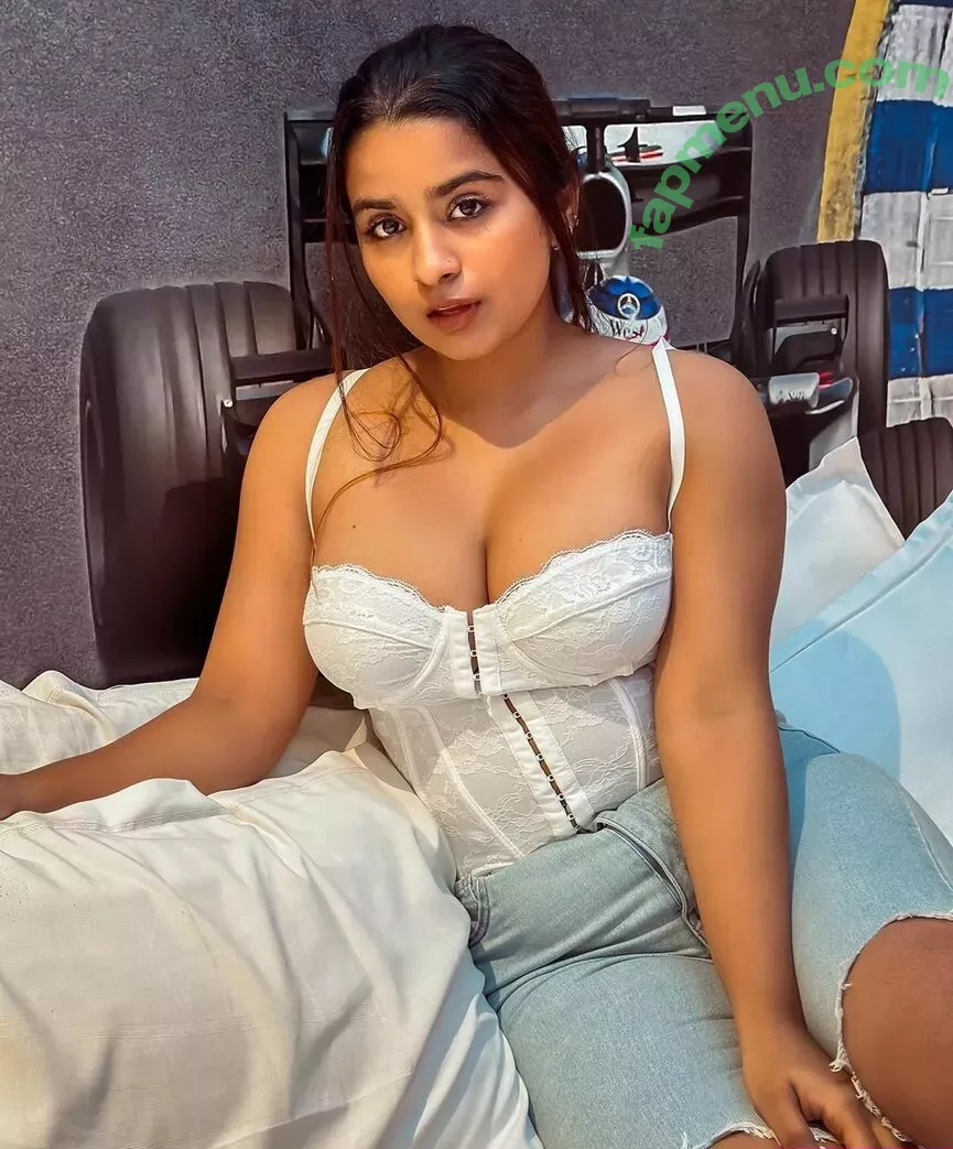 Suhana Khan nude photo #0392 (__suhuuu__)