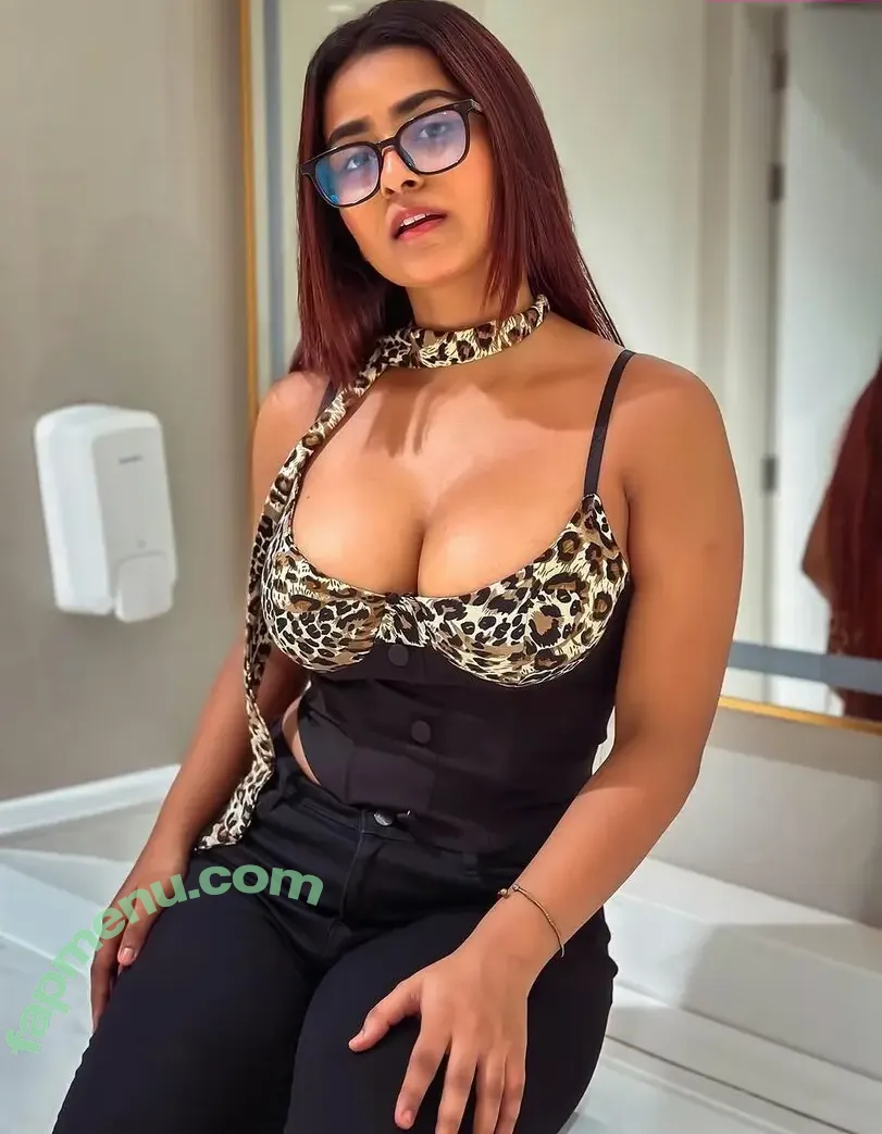 Suhana Khan nude photo #0928 (__suhuuu__)