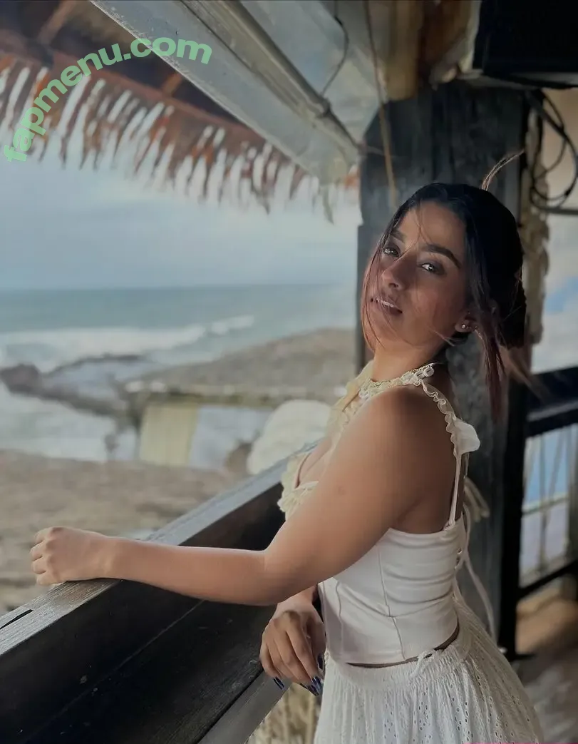 Suhana Khan nude photo #0957 (__suhuuu__)