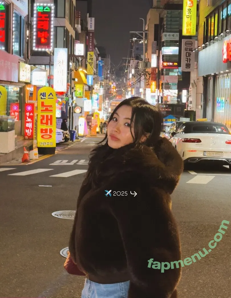 Suki Lu nude photo #0226 (sukiluser)