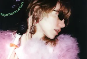 Suki Waterhouse / sukiwaterhouse nude photo #0740