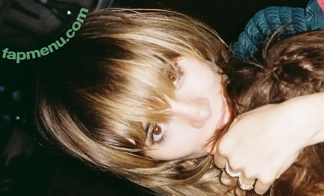 Suki Waterhouse nude photo #0710 (sukiwaterhouse)