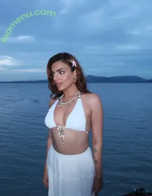 Sukriti Kakar / Prakriti kakar / prakritikakar nude photo #0024