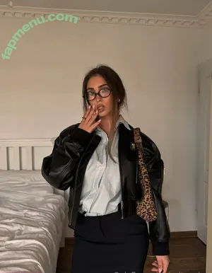 sultanaisu / aisu.spicy nude photo #0048