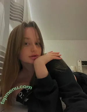  nude photo #0002
