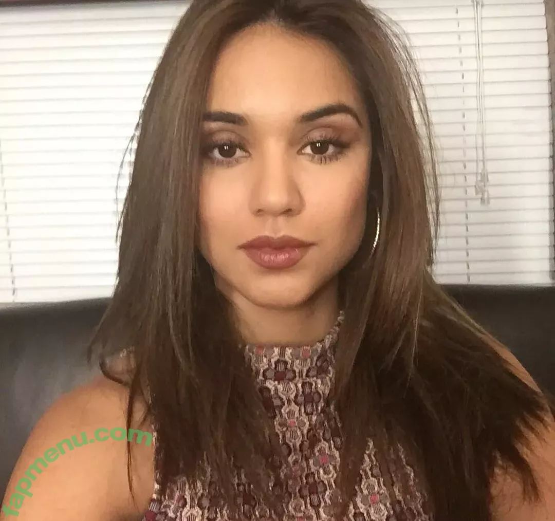 Summer Bishil nude photo #0003 (SummerBishil1 / summerybishil)