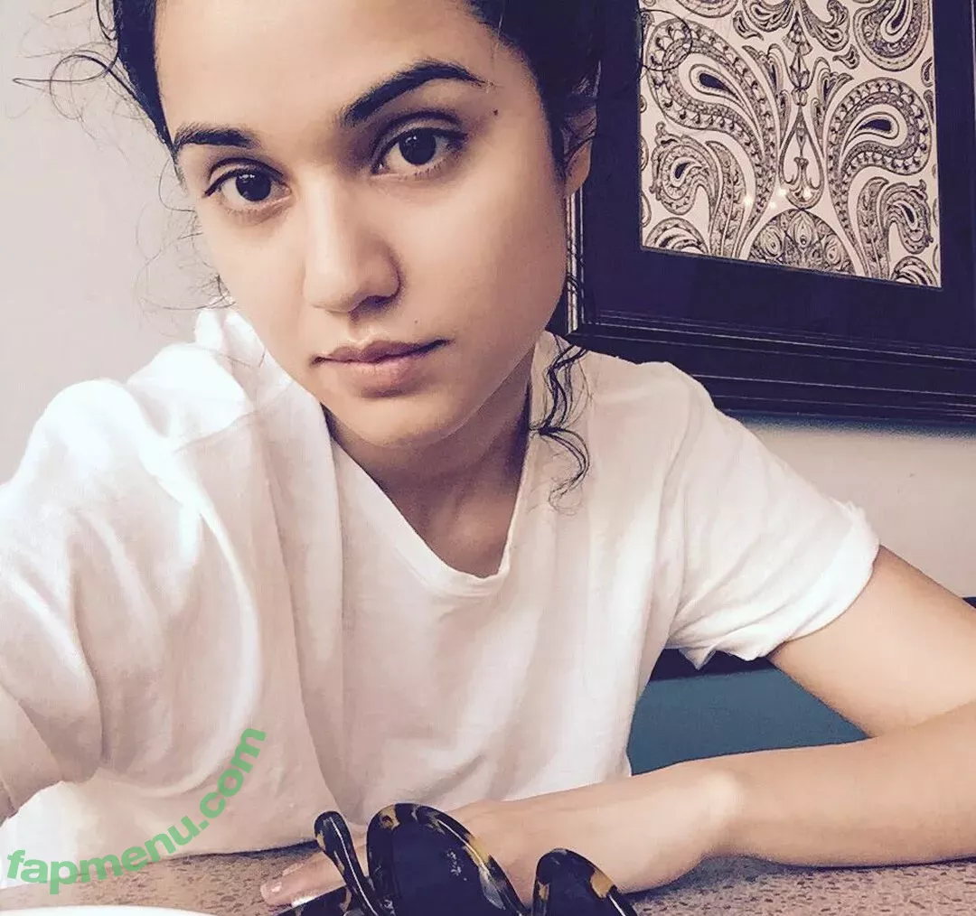 Summer Bishil nude photo #0007 (SummerBishil1 / summerybishil)