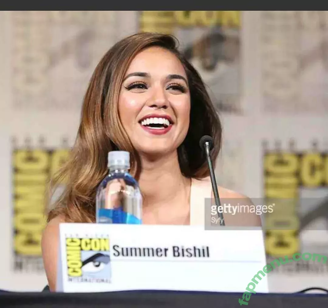 Summer Bishil nude photo #0037 (SummerBishil1 / summerybishil)