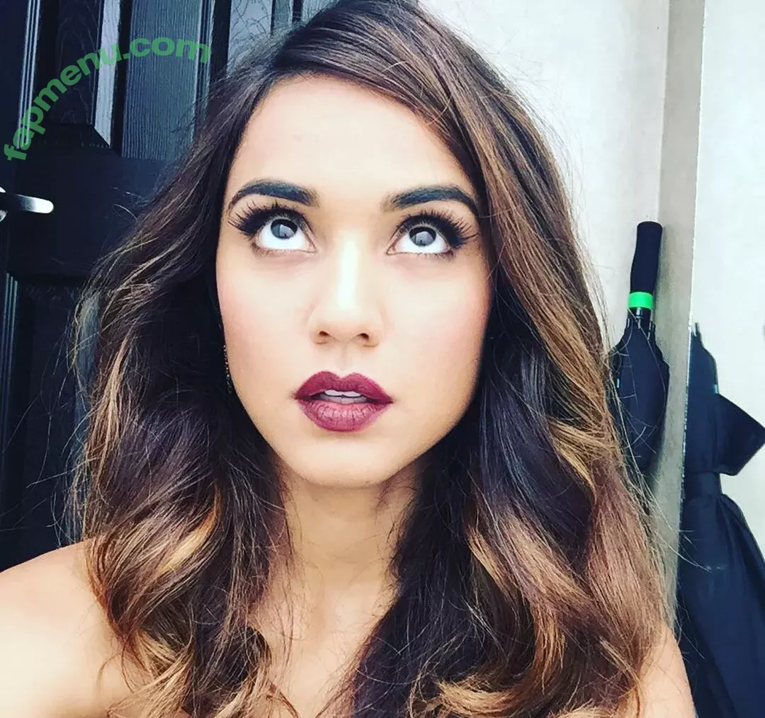 Summer Bishil nude photo #0044 (SummerBishil1 / summerybishil)