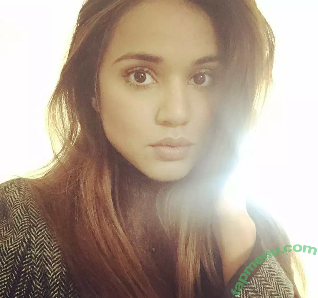 Summer Bishil nude photo #0046 (SummerBishil1 / summerybishil)