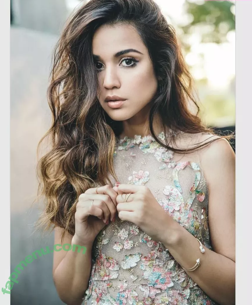 Summer Bishil nude photo #0111 (SummerBishil1 / summerybishil)