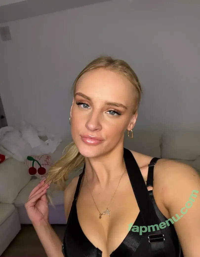 summerolsen nude photo #0031 (summerolsenn)
