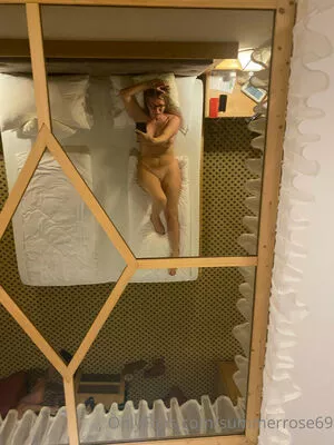 nude photo #0002