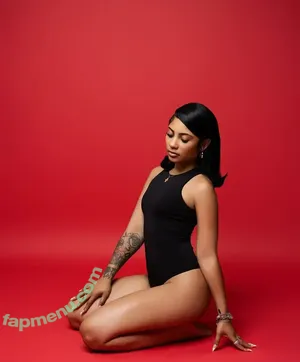 Summyahmarie / Summyah Marie / legendary.myahh nude photo #0014