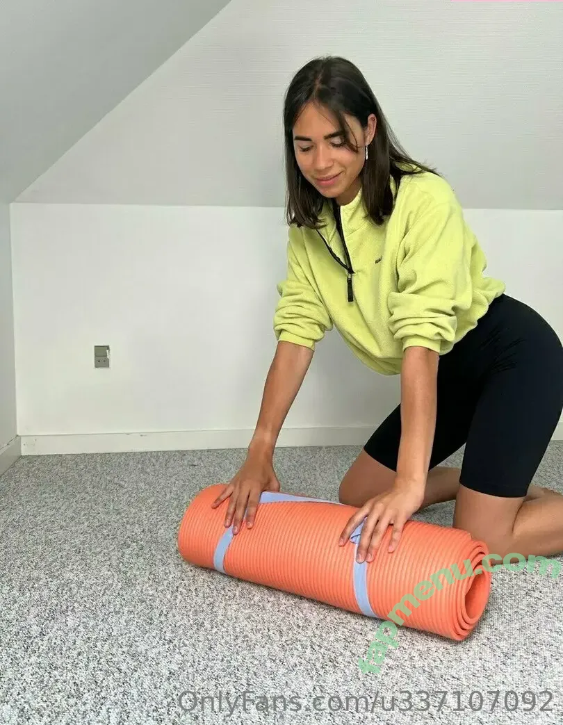 sun_storm nude photo #0011 (sun.storm_)