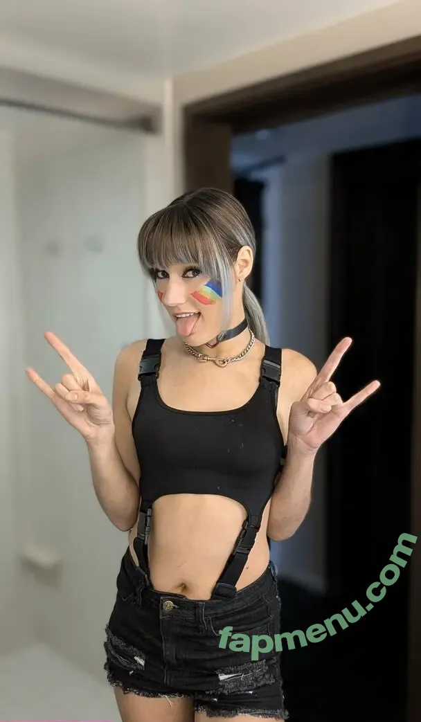 sun4daez nude photo #0020 (sun4daez)