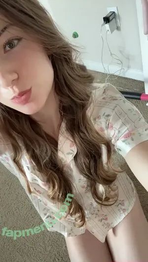 Sunflower ASMR / princessasmr / sunflowerVA / sunflowerrasmr nude photo #0087