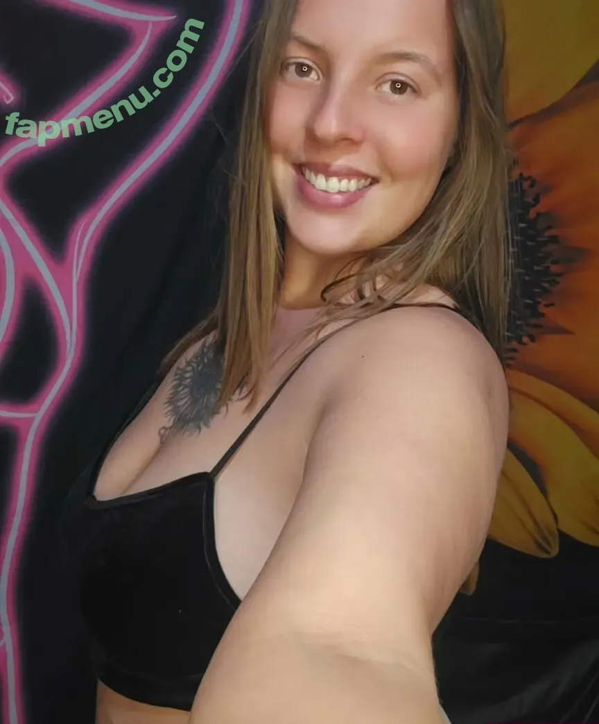 Sunflower Diva nude photo #0029 (Sun.flower_diva / sunflowerdiva)