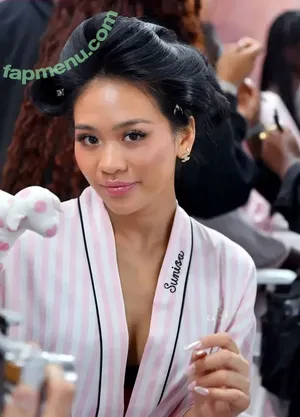 Suni Lee / sunisalee / u144353206 nude photo #0672