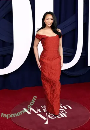 Suni Lee / sunisalee / u144353206 nude photo #0775