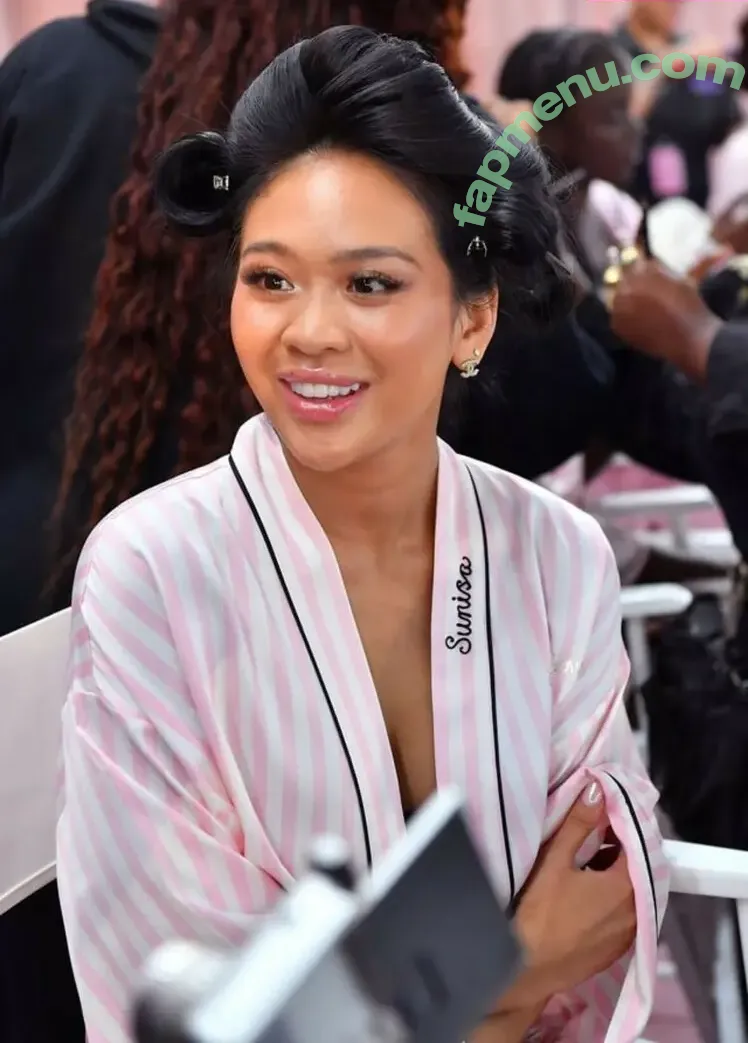 Suni Lee nude photo #0673 (sunisalee / u144353206)