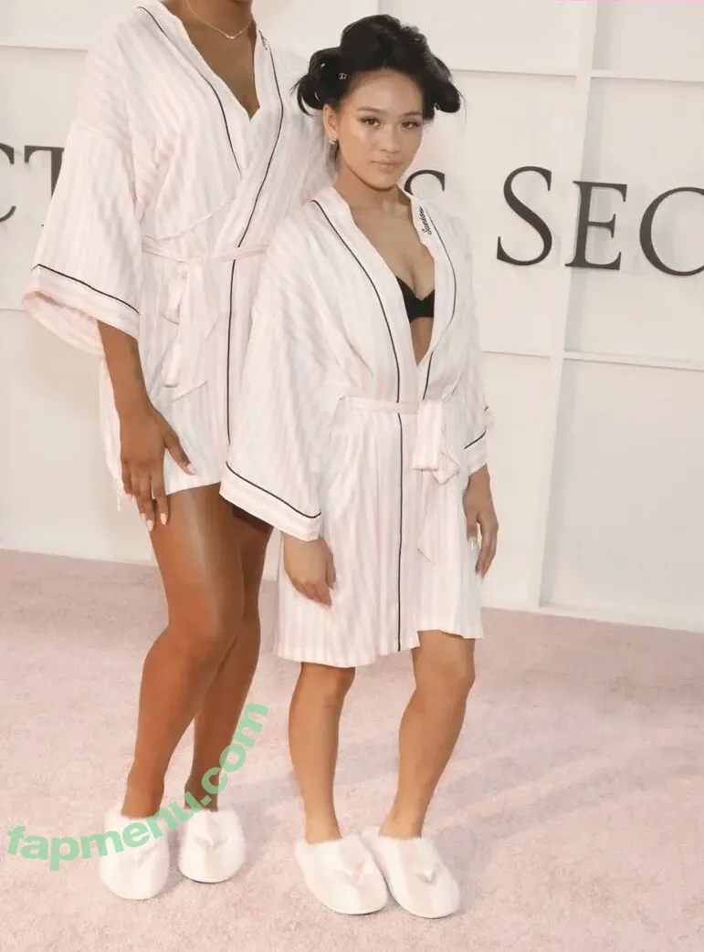 Suni Lee nude photo #0674 (sunisalee / u144353206)