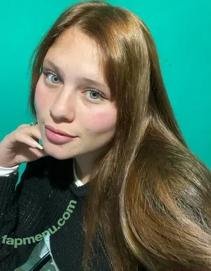 sunnasolana / solana nude photo #0002