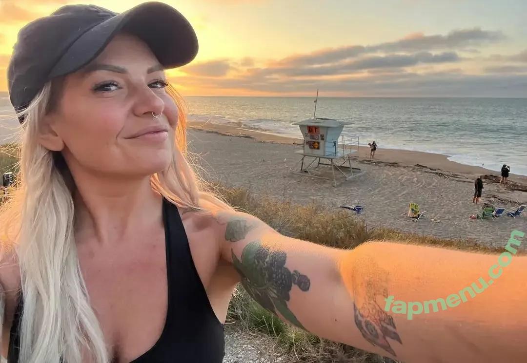 Sunnie nude photo #0020 (Sunniesnow / sunnie.snow)