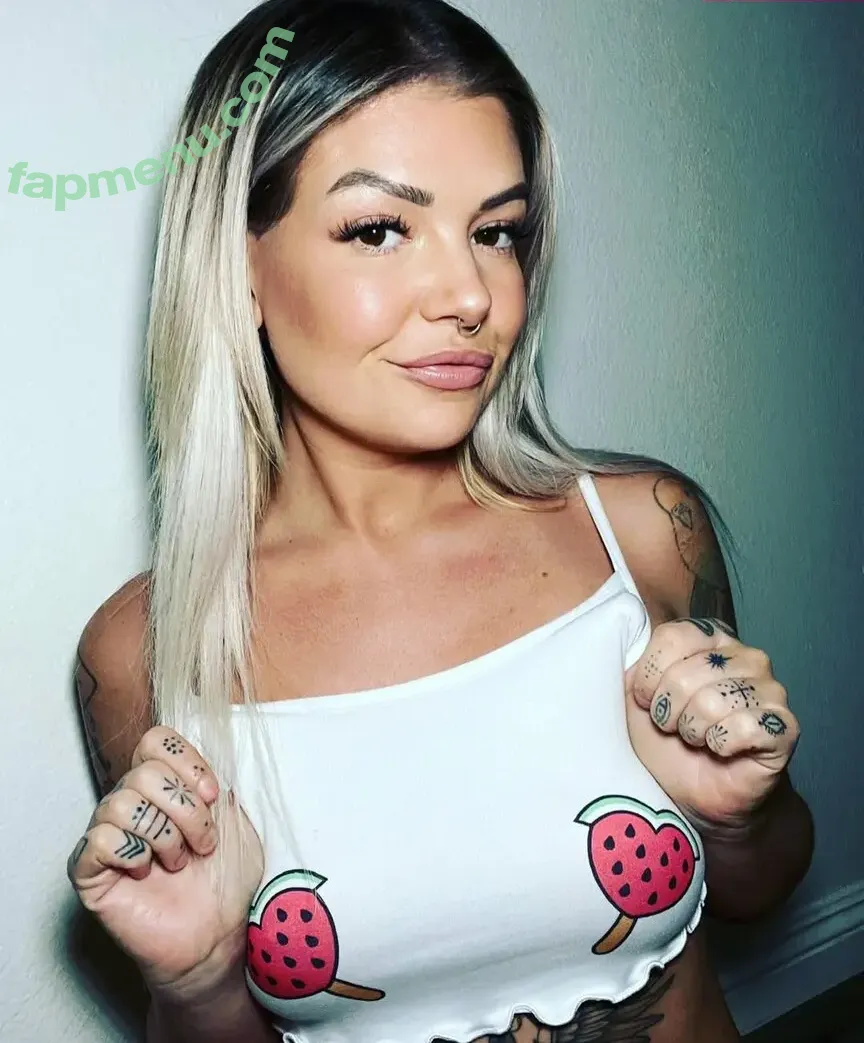 Sunnie nude photo #0021 (Sunniesnow / sunnie.snow)