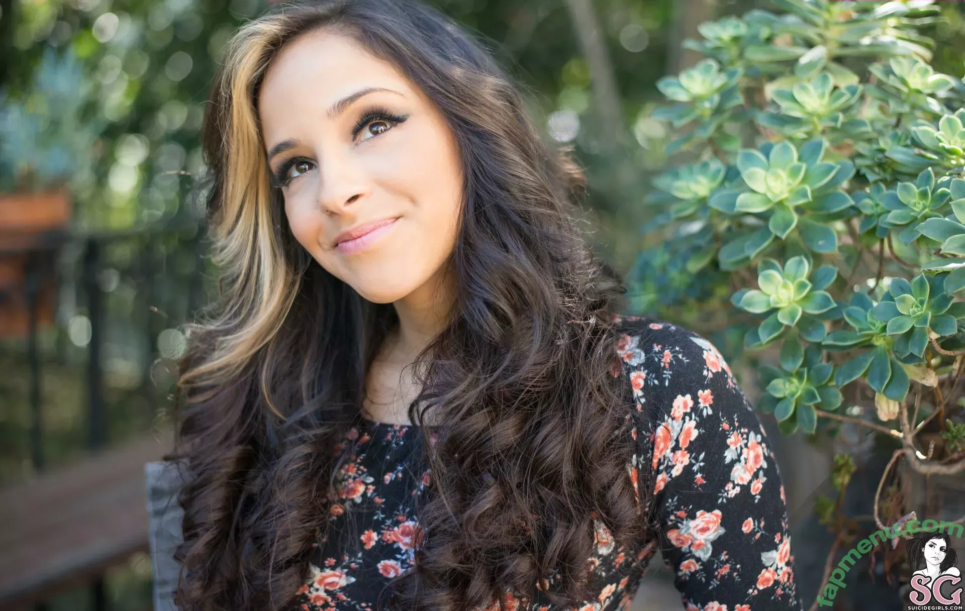 Sunny Suicide nude photo #0010 (Miss Sunny Holiday / sunny_suicide)