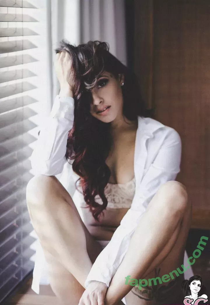 Sunny Suicide nude photo #0042 (Miss Sunny Holiday / sunny_suicide)