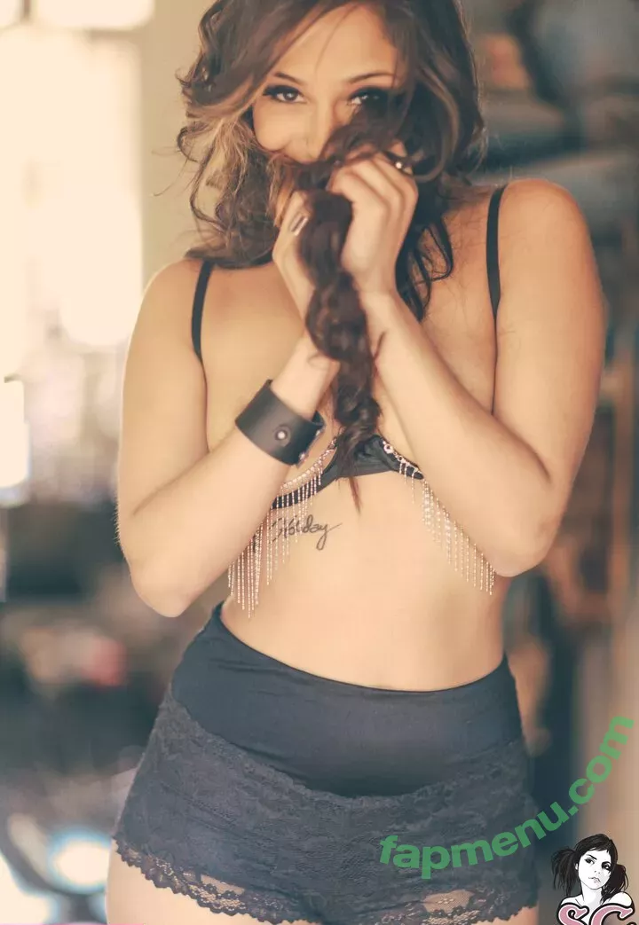 Sunny Suicide nude photo #0084 (Miss Sunny Holiday / sunny_suicide)