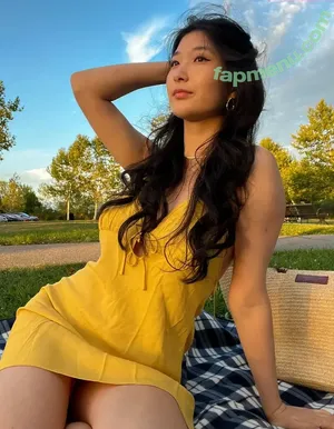 Sunnyliachoi nude photo #0028