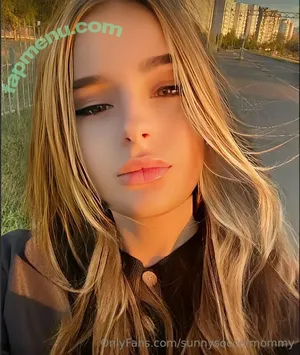 sunnysoccermommy / soccermommyband nude photo #0041