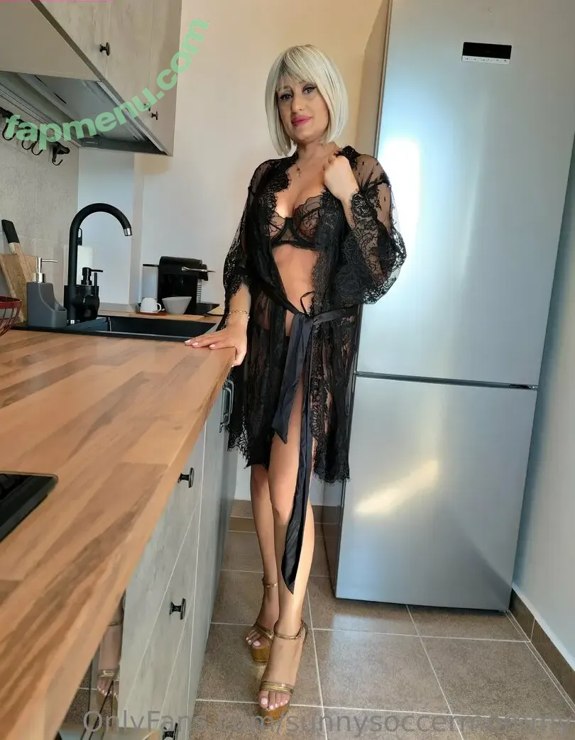 sunnysoccermommy nude photo #0016 (soccermommyband)