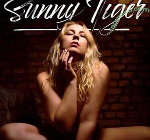 Sunnytiger nude photo #0004
