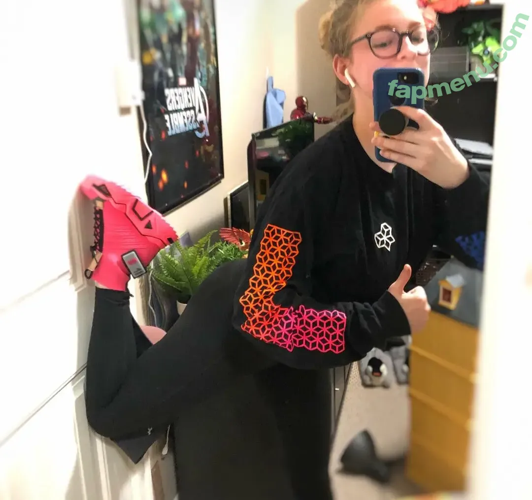 SuopOnTwitch nude photo #0058 (Madison / birborbart / suuuoppp)